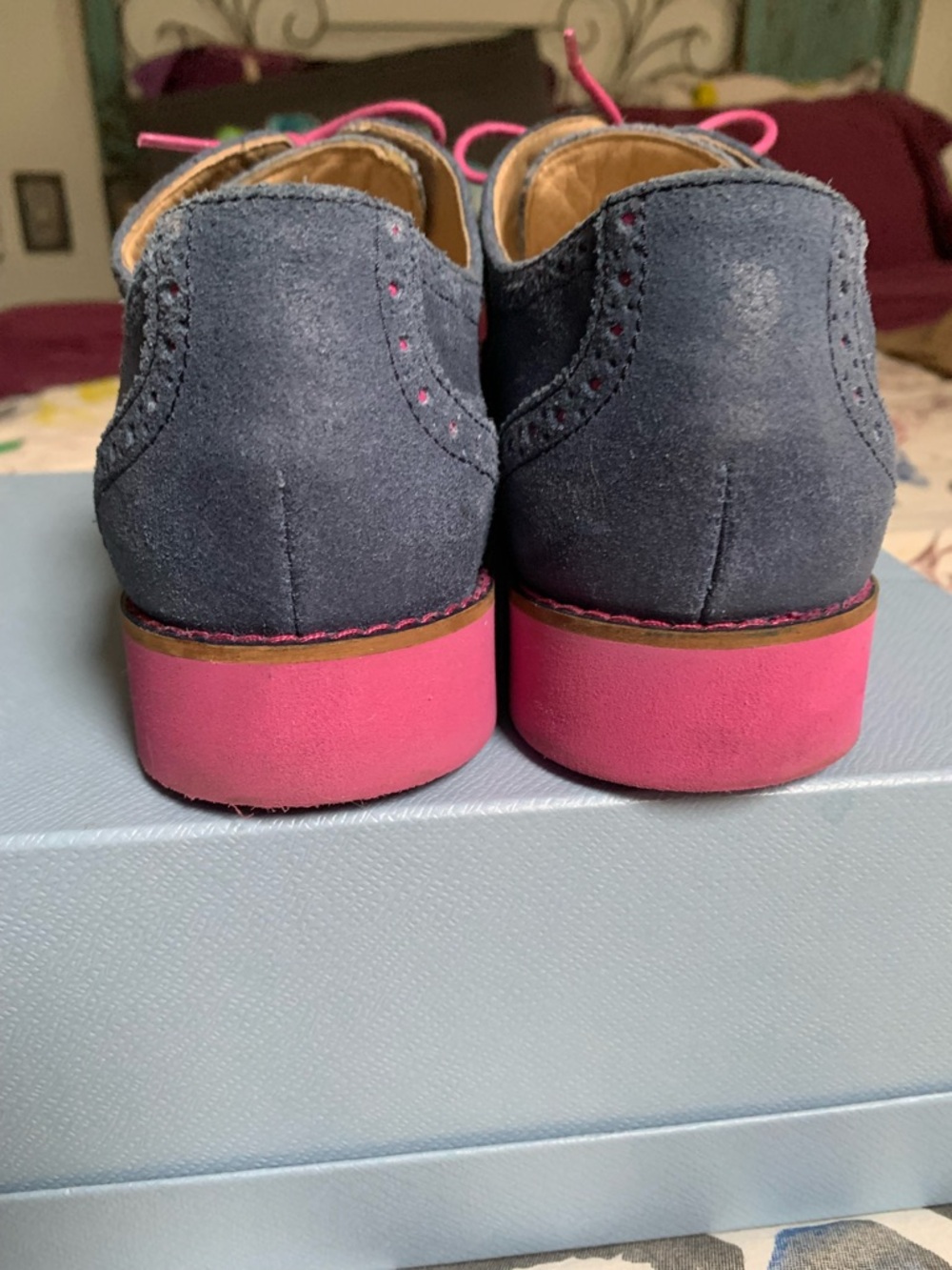 Blue suede shoes by Cole Haan with pink trim and laces EUC size 10 - Picture 3 of 5